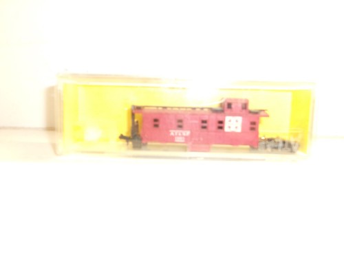 N scale "AT&SF Long Caboose" NO Trucks - Picture 7 of 7