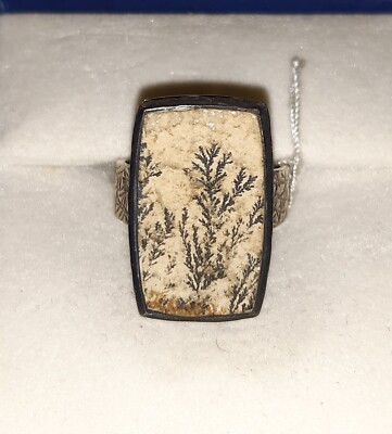 belle bague en argent massif et pierre dendritique T58 réglable