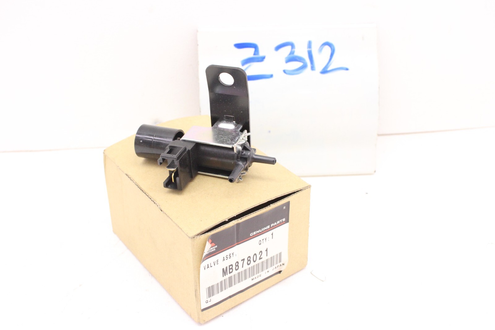 MB878021 Mitsubishi Valve a/c vacuum solenoid MB878021 Genuine OEM  