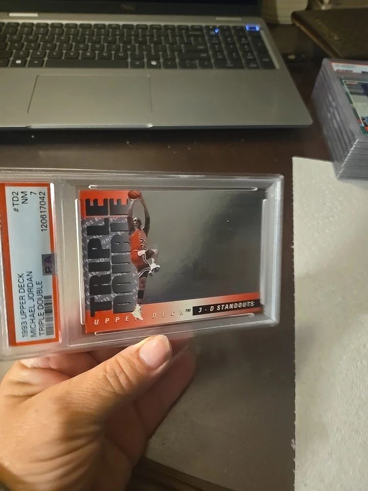 Michael Jordan 1993 Upper Deck triple doble #TD2 PSA 7 casi nuevo - Bulls Salón de la fama Foto 4 de 4