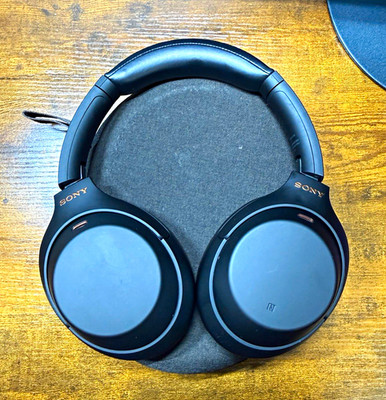 Sony WH-1000XM4 Wireless Noise Canceling Bluetooth Headphones Black w/Case