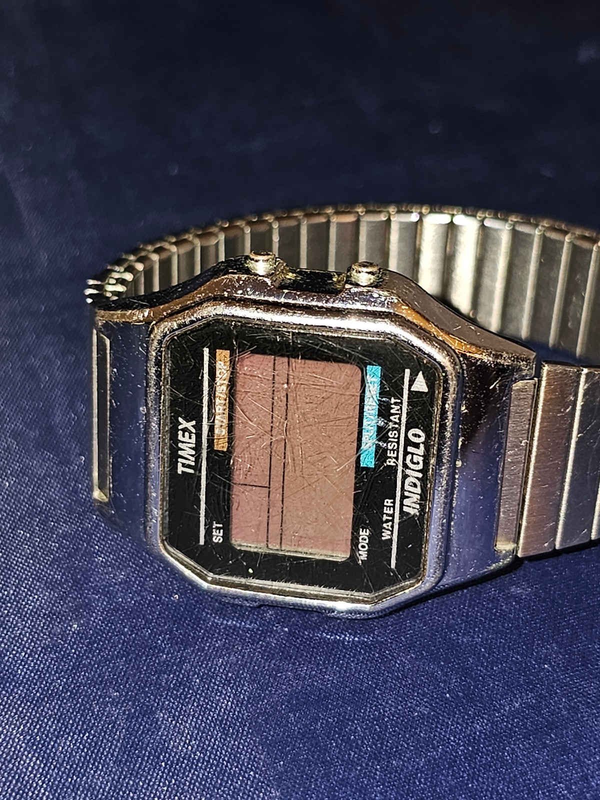 Timex R6 TIMEX 555 R6 Classic Digital Indiglo 33mm Silver Tone Watch AS IS WR ...
