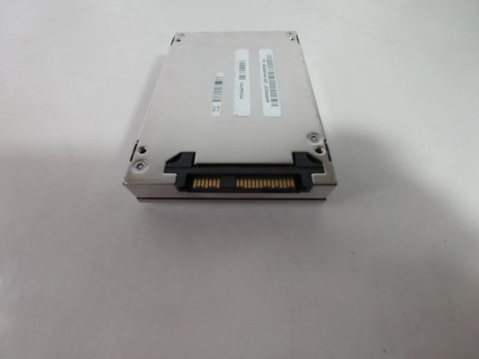 HGST EMC HUSML4020ASS600 200 GB SAS 2 2.5 in Solid State Drive - Image 3 of 3