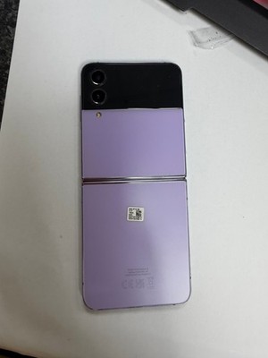 Samsung Galaxy Z Flip 4 Purple 128GB (Display defekt / schaltet sich nicht ein / als Ersatzteil)
