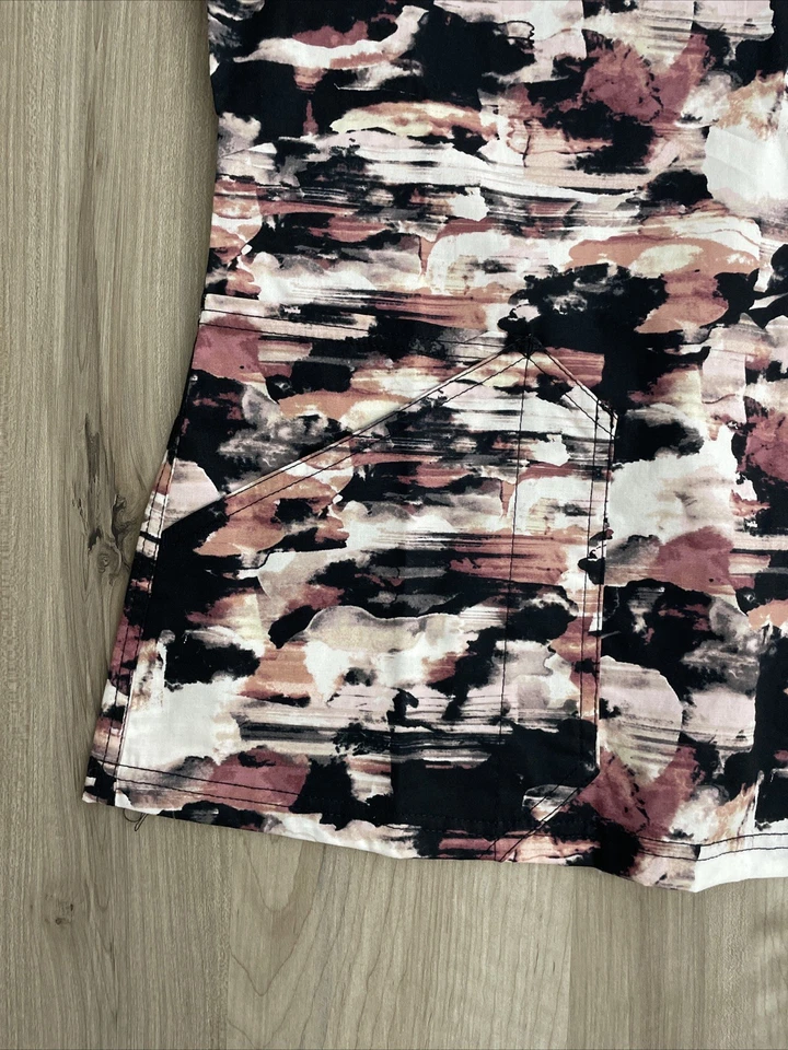 NWT! Dickies Women's Scrubs V Neck Print Top Size S Small Neutral Camo Medical - Image 2 of 4