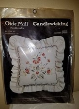 OLDE MILL CANDLEWICKING EMBROIDERY KIT "FLOWER SPRAY" 14X14 PILLOW, SEALED USA