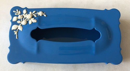Vintage Tissue Holder Shwarz Brothers Plastics Azure Blue White Roses Vanity Box - Picture 2 of 12