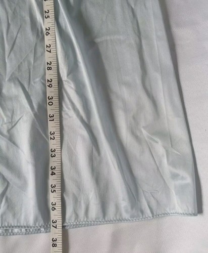Vtg Vanity Fair Short Blue Nightgown Nylon SzM Embroidered Lace Trim Ribbon Bow - Picture 7 of 9