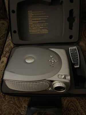 Dell 2200MP Gray Desktop Projector with Remote and Carrying Case