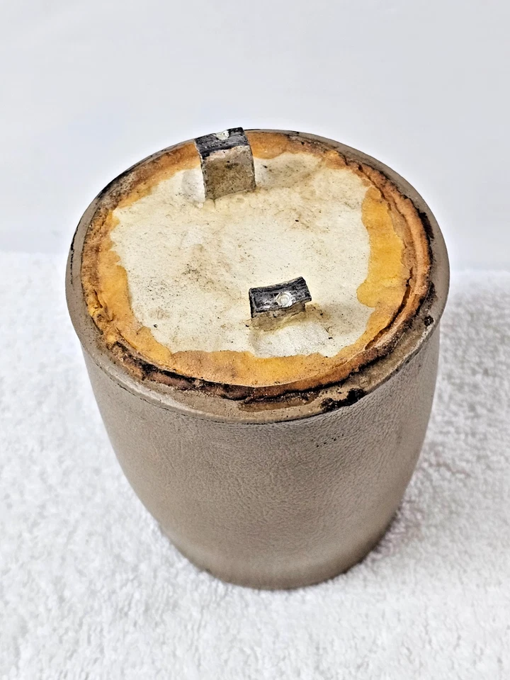 Ford Thunderbird 1968-1969 bocina botón tapa central OEM bronceado acolchado con emblema Foto 3 de 4