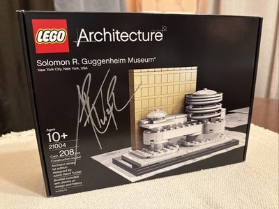 LEGO ARCHITECTURE: Solomon Guggenheim Museum (21004) - Signed By Designer