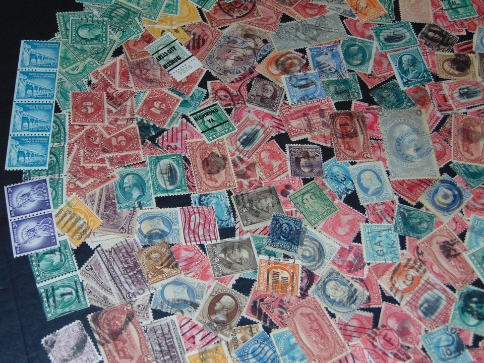 US STAMP ACCUMULATION 800 VINTAGE STAMPS GOOD BAD AND UGLY REMAINDERS ...