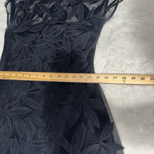 ABITO CHIARA BONI LA PETITE ROBE COUTURE NERO CON APPLICAZIONE FOGLIA TAGLIA LARGE - Foto 4 di 6