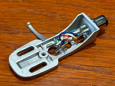 Stantonのヘッドパーツ Amazon.com: Titanium plated Headshell, mount with cartridge