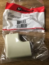(1) WIREMOLD UNIDUCT 2900 BEND RADIUS COMPLIANT FLAT ELBOW 2911-FW