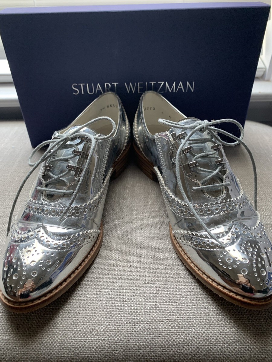 Escarpins Stuart Weitzman Argent Métallisé | Taille 6 US | Talon Bas | Occasion Bon état