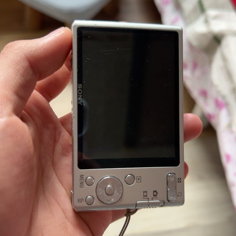 SONY Cyber-Shot DSC-W330 Digital Camera 14.1MP Auto Focus w