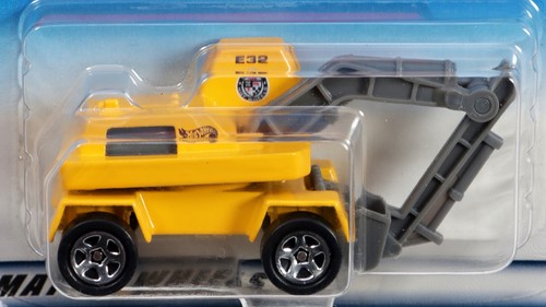 Hot Wheels Digger 1997 Model Series - 95544 Never Removed from Pack Yellow 1:64 - Picture 2 of 4