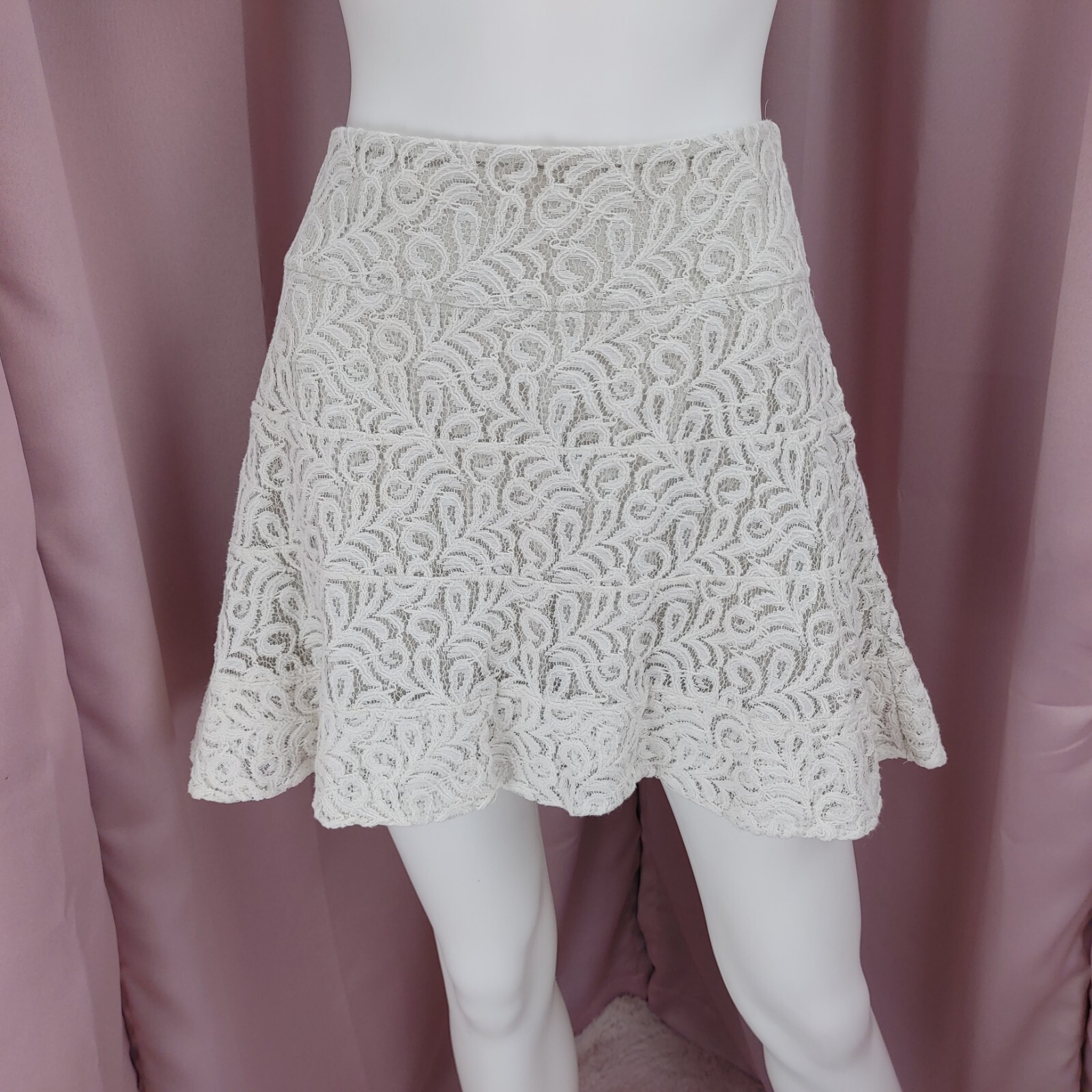 Express Women's Ivory Cotton Floral Lace Mini A-Line Flare Skirt