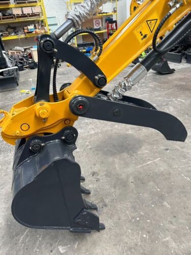2024 MXG Excavator SE36SR-3800KG Yanmar 3TNV88F Diesel Engine - Picture 18 of 20
