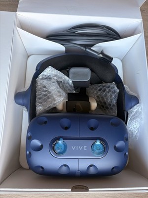 HTC Vive Pro VR Headset / HMD   inkl. Link Box & komplettem Kabelset