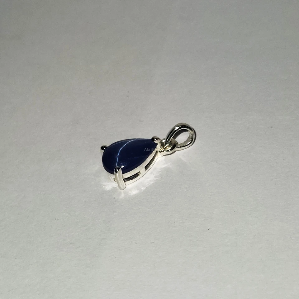 Colgante de plata de ley 925 con zafiro estrella Lindy de laboratorio de pera larga Foto 2 de 4