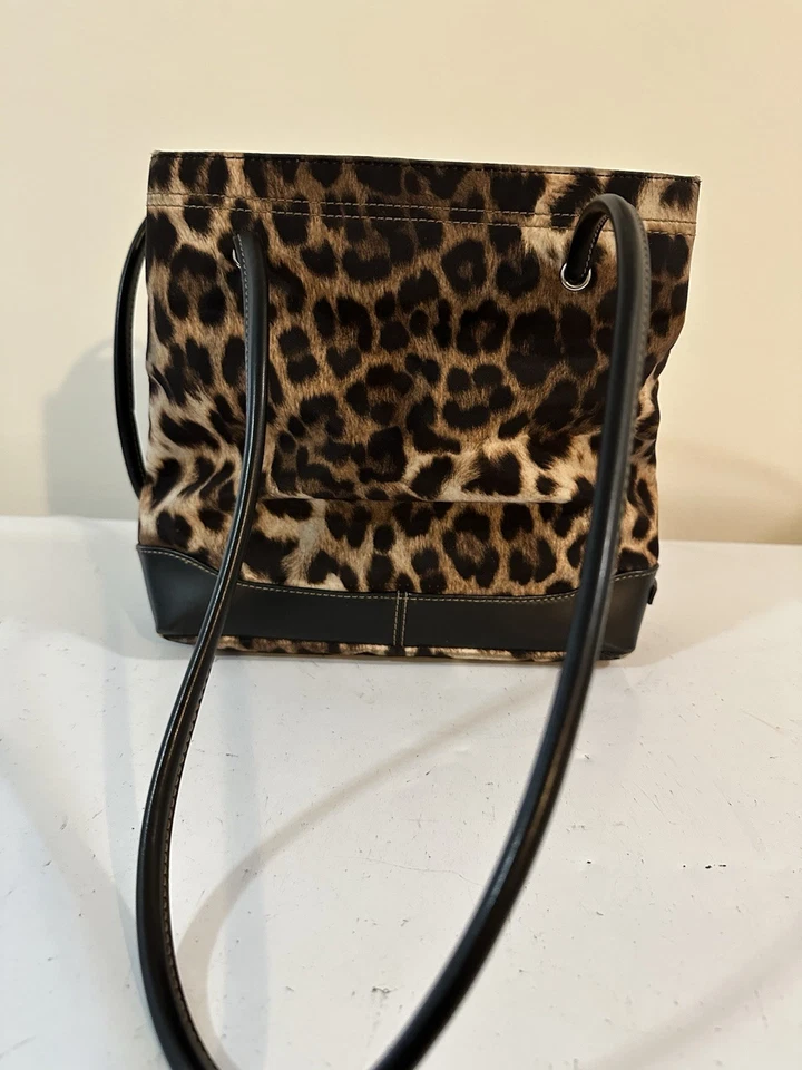 Bolso de Mano/Bolso de Hombro Nine West Estampado de Leopardo Tamaño Mediano Ligero Foto 3 de 4