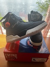 ewing 33 size 9 ew90163-001 Rare Colorway Black Denim 