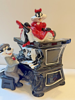 Vtg Looney Tunes WB Pepe' & Penelope Speak Easy Bash Ceramic Cookie Jar w/Box