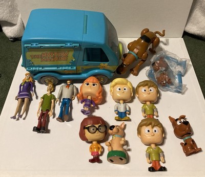 Scooby Doo 13 Lot Bundle.  Mystery Machine Van Fold Open Hanna-Barbera+ Figures