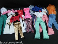 1x DOLL SIZED DRESS CLOTHING