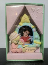 Precious Moments "To Mom May Your Christmas Be Cozy" 1993 Photoframe Ornament