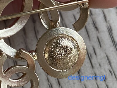 NIB 100%AUTH Chanel 15B Large Infinity Pearl and Crystal CC Logo