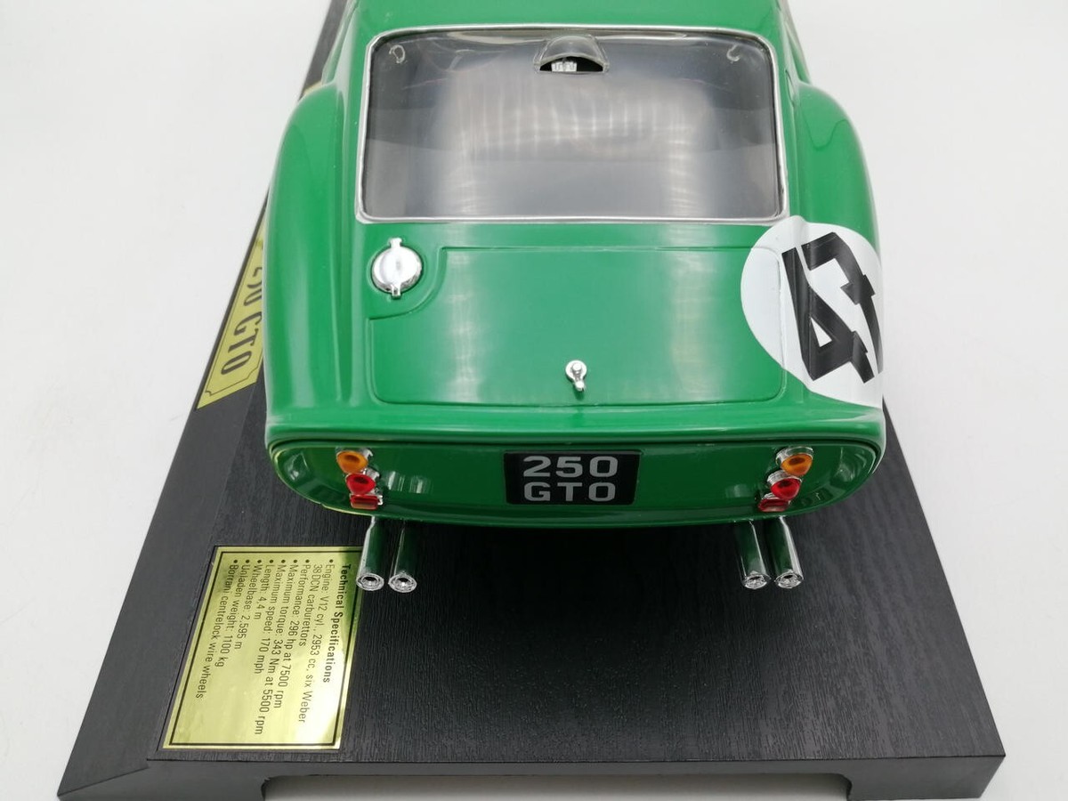 Revell 1/12 ‘62 Ferrari 250 GTO　レベル　ミニカー Revell 1/12 '62 Ferrari 250 GTO レベル ミニカー Amazon | レベル
