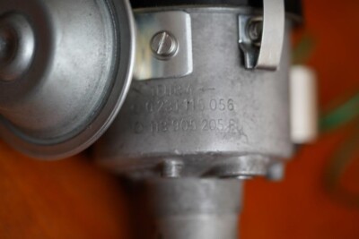 Restored VW German Bosch Distributor SVDA with NOS Vacuum 113 905