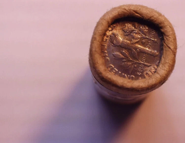 BU 1954 ROOSEVELT DIME ORIGINAL ROLL CLEVELAND FED RESERVE BANK 🔥 High Grade - Image 2 of 3