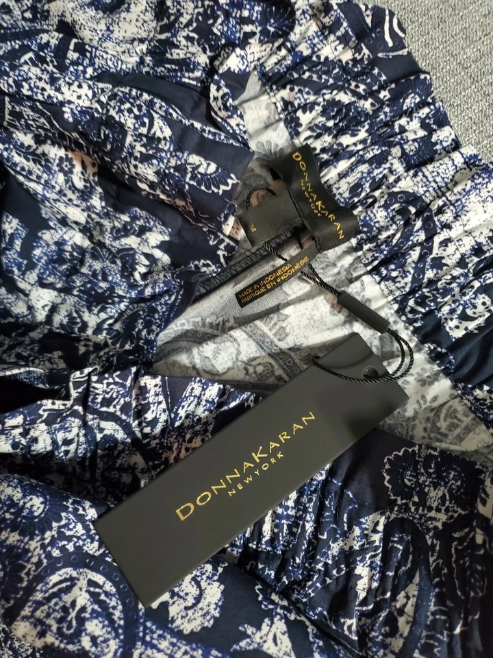 Donna Karan mini slip on skirt with pockets, sz M - Image 3 of 4