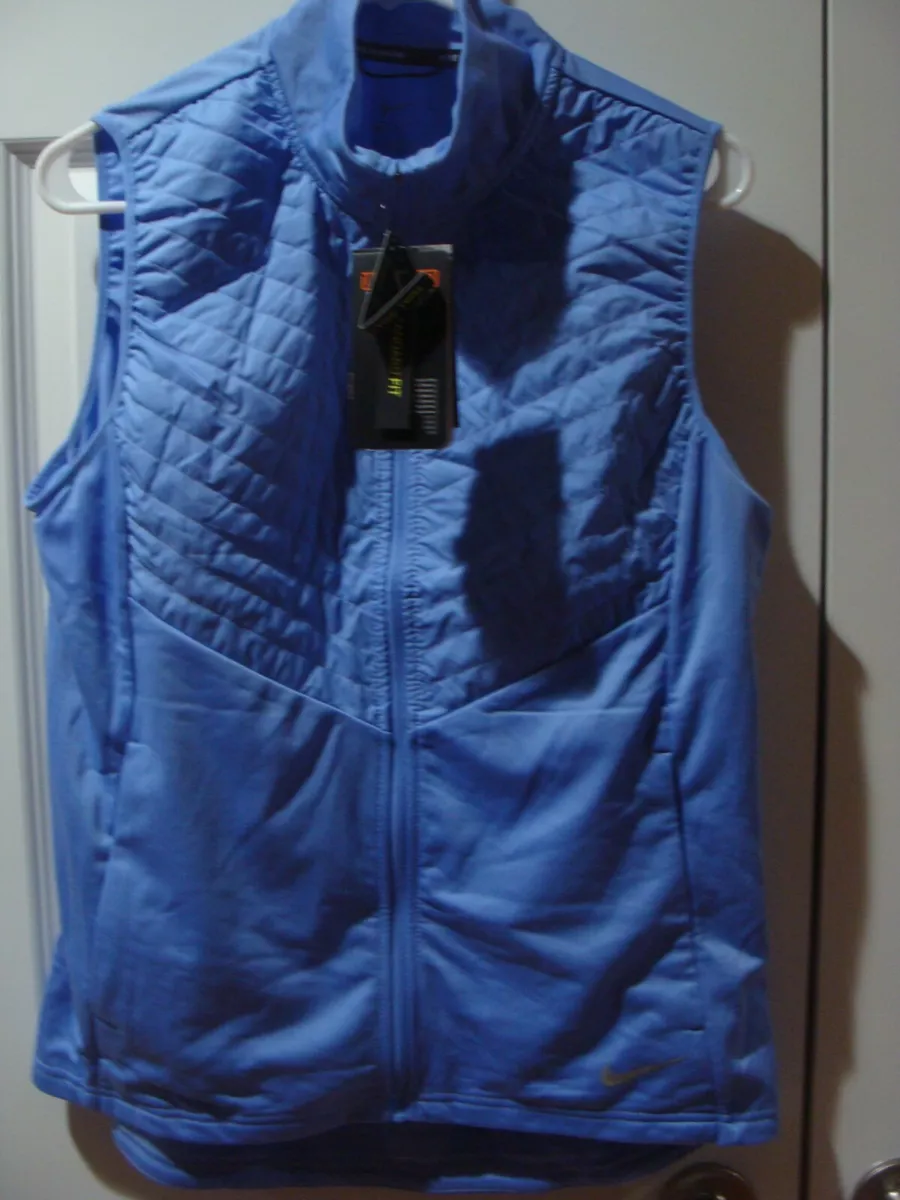 Women's nike essential running vest new arrivals
