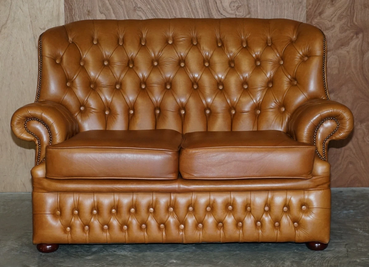 NICE SMALL 142CM WIDE CHESTERFIELD TAN BROWN LEATHER TUFTED SOFA