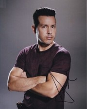 JON SEDA signed Autogramm 20x25cm CHICAGO FIRE PD MD in Person autograph COA