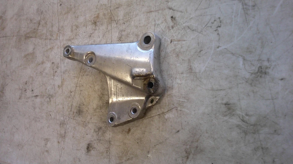 1978-81 Honda Hawk 400 CB400T правая подножка ножной кронштейн крепление - Изображение 2 из 4