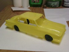 Vintage- Original 1960 Chrysler Valiant 2dr. Coupe Plastic 120 Scale Vintage- Original 1960 Chrysler Valiant 2dr. Coupe Plastic 120 Scale