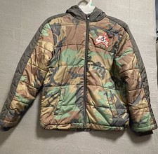 Nike Air Jordan Camo Hooded Puffer Jacket Jumpman Youth Large 12-13 Full Zip