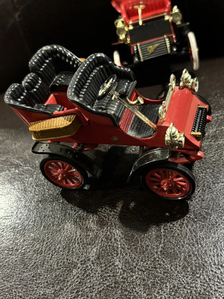 1903 Ford Model A & Cadillac Runaround Diecast Scale National Motor Museum Mint - Image 4 of 4