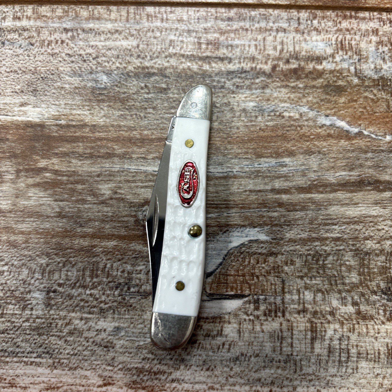 Case SparXX Jig Peanut 6220 Folding Pocket Knife - White/Silver