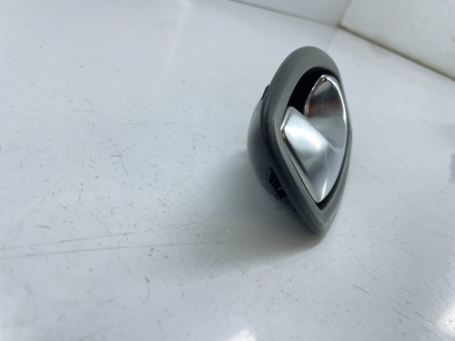 RENAULT MEGANE MK3 INTERIOR DOOR HANDLE FRONT RIGHT DRIVER 826720001R 08-2016π - Picture 2 of 12
