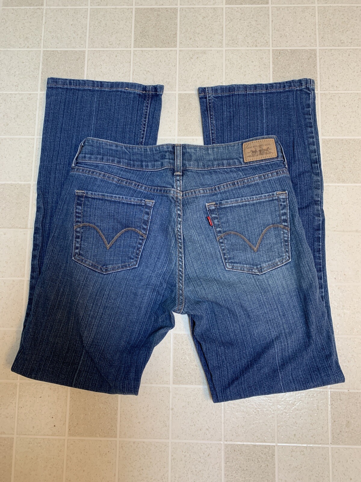 levis slender bootcut 526 jeans