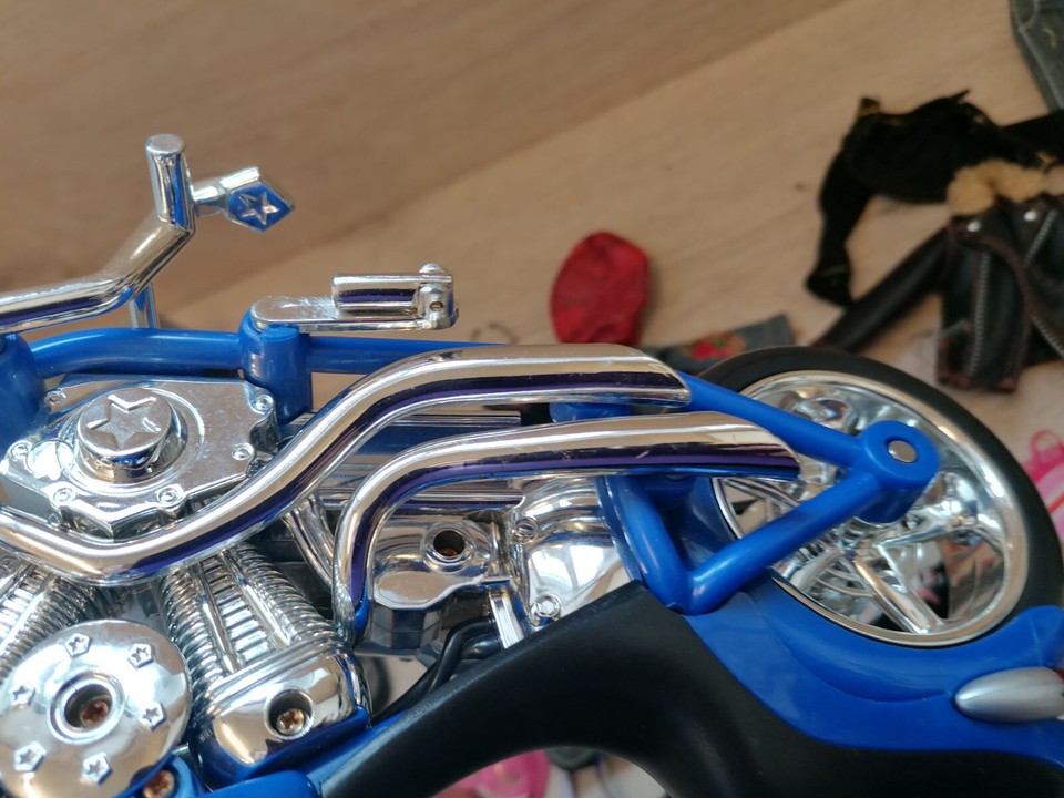 retro 2 bratz dolls girl & boy with motorbike and accessories bundle