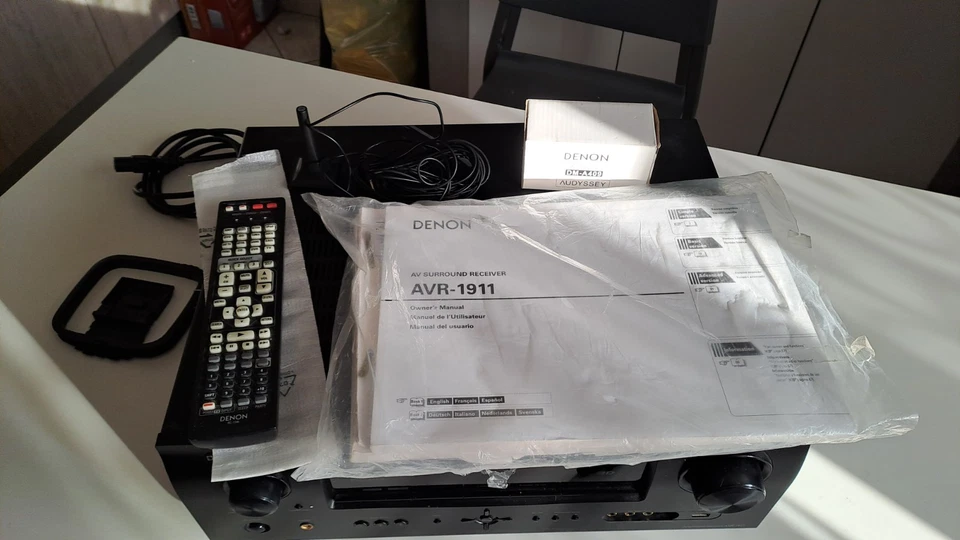 Denon AVR-1911 Sintoamplificatore AV 7.1 Dolby TrueHD DTS-HD HDMI Home Theatre - Immagine 3 di 4