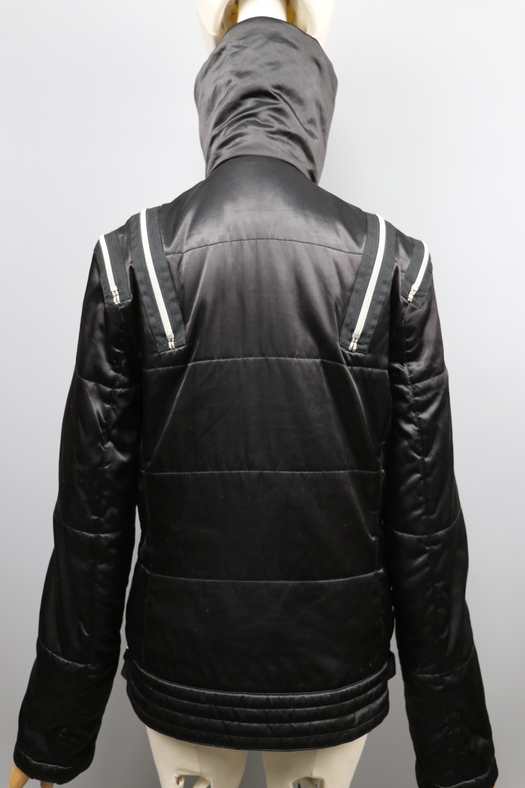 ESCADA SKI Elements Black Satin-Polyester  Zip Ja… - image 5